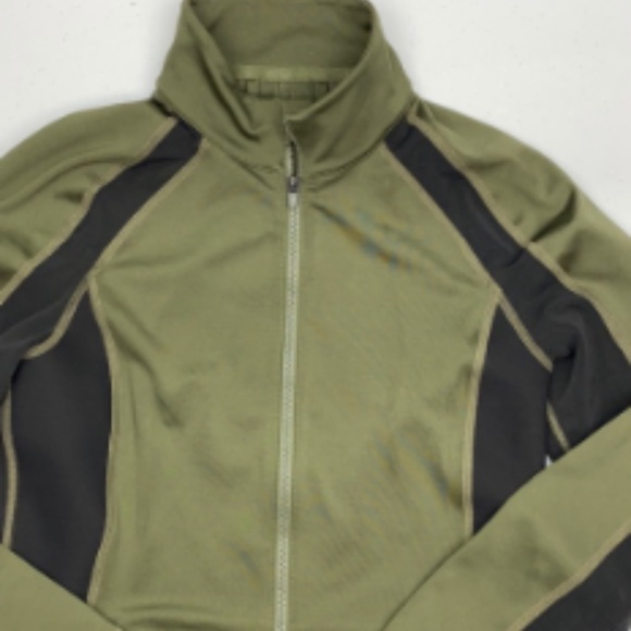 GRN/BLK Puma Warm up Jacket, S  Winter Sale - Picture 2 of 9